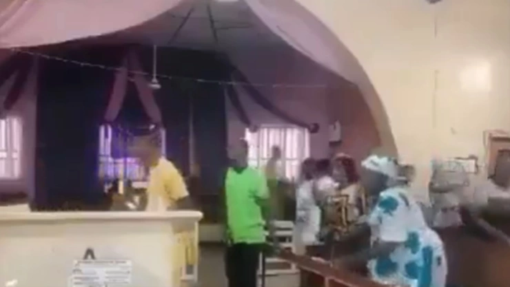 ataque armado iglesia