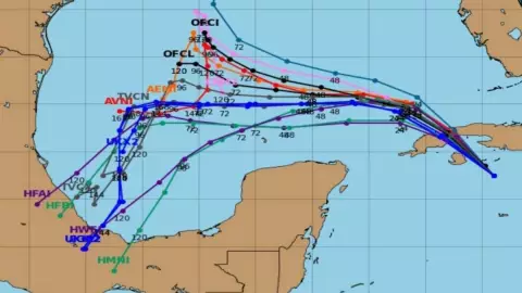 ÚLTIMA HORA_ Huracán Rafael cambia su trayectoria y estos serían los 14 municipios de Yucatán más afectados, según el Centro Nacional de Huracanes