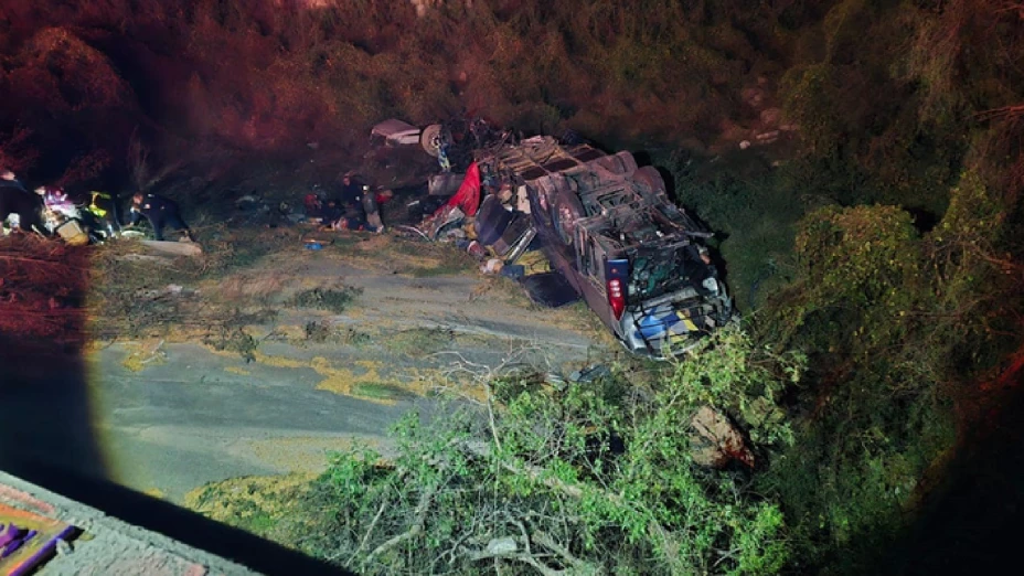 Fatal accidente en la carretera Zacatecas-Aguascalientes: 19 muertos tras volcadura de autobús