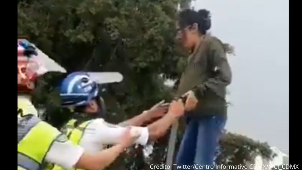 Policía evita que una joven atente contra su vida en la alcaldía Cuajimalpa