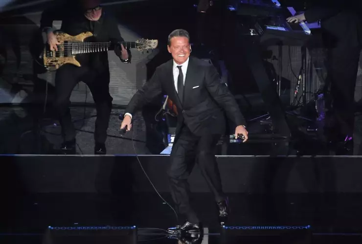 ¡Sale el Sol! Luis Miguel vuelve a los escenarios; confirma tour 2023