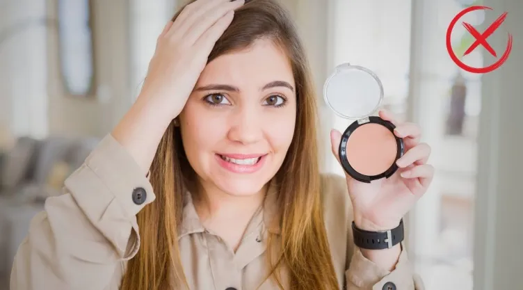 El maquillaje menos recomendado por su efecto acartonado, según la IA.jpg