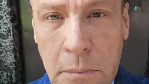 Mary Paz Banquells felicita a Diana Golden por ganar demanda a Alfredo Adame.