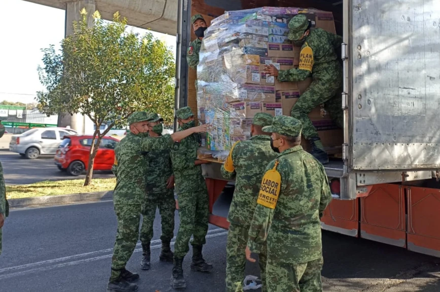 ¡La Secretaría de la Defensa Nacional nuevamente se une a las filas del Juguetón Azteca! ¡Unos verdaderos héroes!