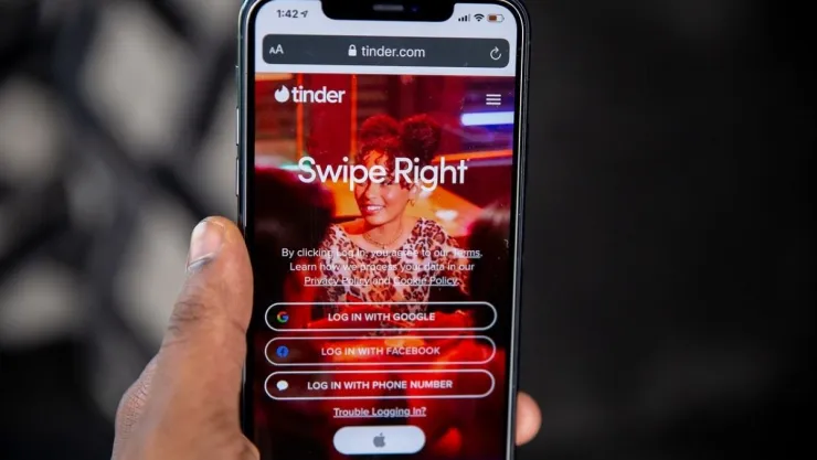 vacuna-tinder.jpg