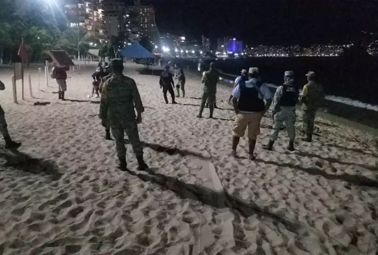 Desalojan a 800 personas que querían celebrar el Año Nuevo en playas de Acapulco