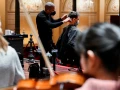 Los museos en Holanda abrieron como salones de belleza para hombres y mujeres.
