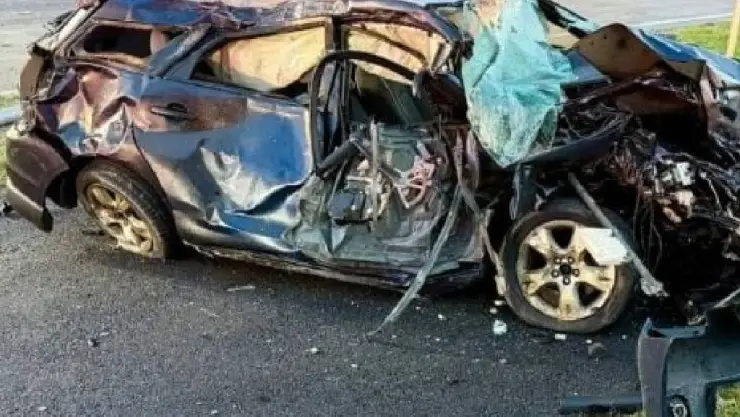 ¡Aterrador! Menor de 13 años provoca accidente mortal; conducía un AUTO robado con otros seis menores