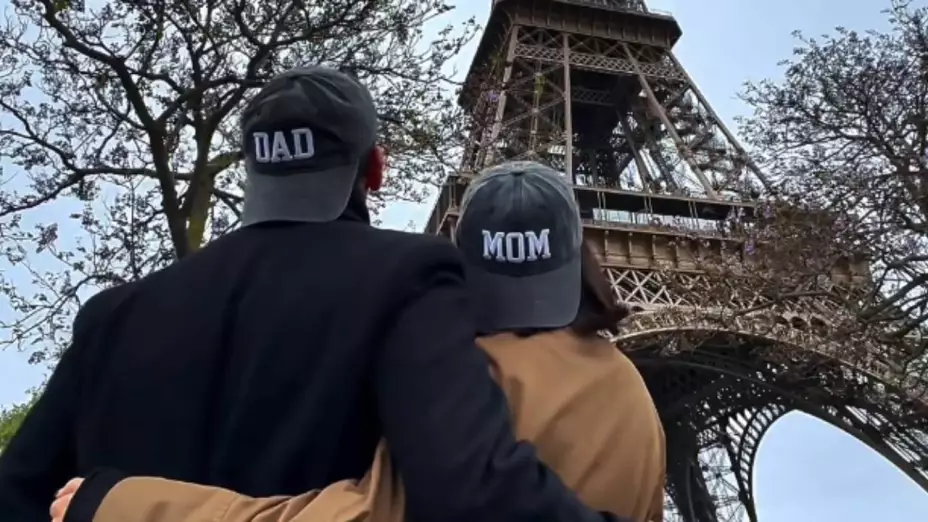 Capi Pérez y Hola Enfermera serán padres por primera vez, lo anunciaron en París