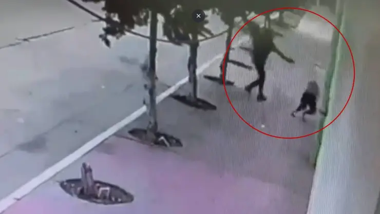 Asesinan a una mujer