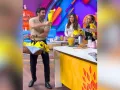 Sus compañeros se sorprendieron y recibieron con gran gusto el detalle de Kike, con motivo del inicio de la primavera. | Fotos: INSTAGRAM / @vengalaalegria