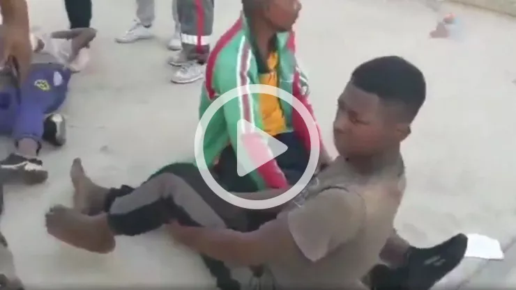 personas en el suelo tras la estampida en Madagascar