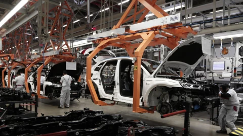 Industria Automotriz armadora fabrica