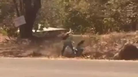 FUERTES IMÁGENES: Muere estudiante tras brutal pelea con su compañero, lo atacó con un CUCHILLO