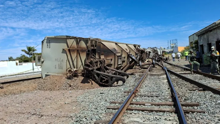 Se descarrila tren en Culiacán