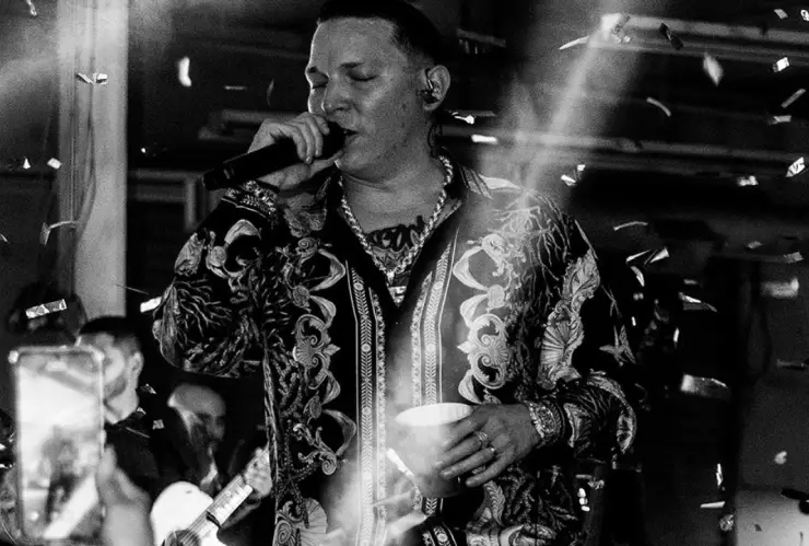 Cancelan visa al cantante de corridos sinaloenses, Javier Rosas; suspende gira en Estados Unidos