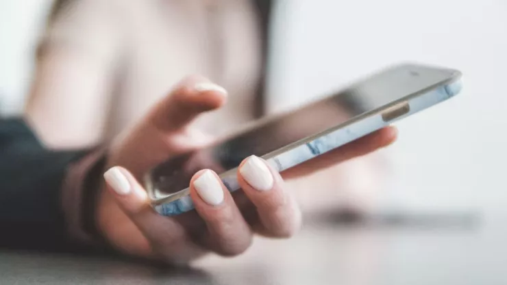 &iquest;Qu&eacute; significa recibir el c&oacute;digo ‘700' por WhatsApp?