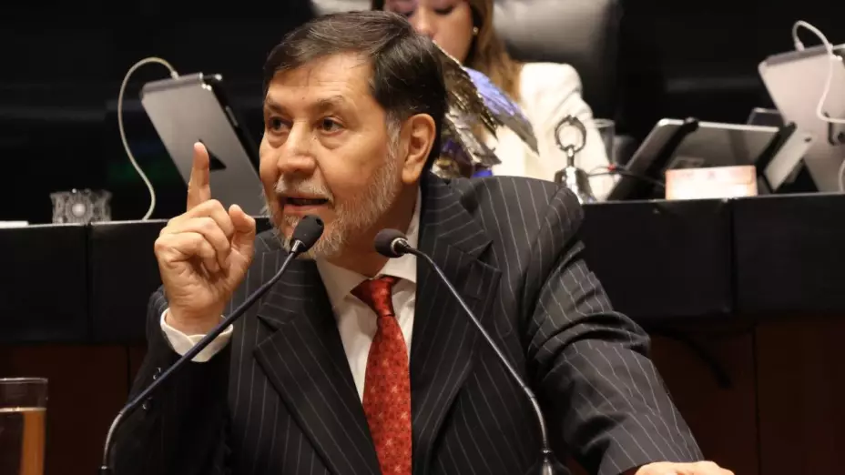 Fernández Noroña confiesa el engaño de las consultas ciudadanas.