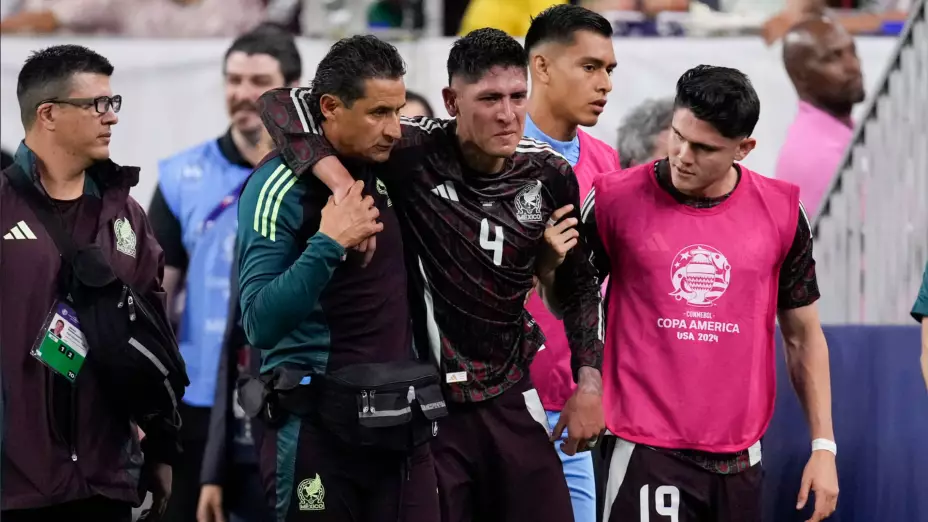 Edson Álvarez Lesion Copa América Mexico Jimmy Lozano 2024