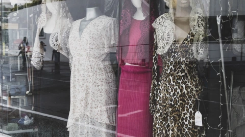 Tiendas de ropa especializadas en la moda de la Luz del Mundo