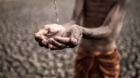 ¿Cuántos días se puede vivir sin agua_ Hacen reto de cinco días sin el ‘vital líquido’.jpg