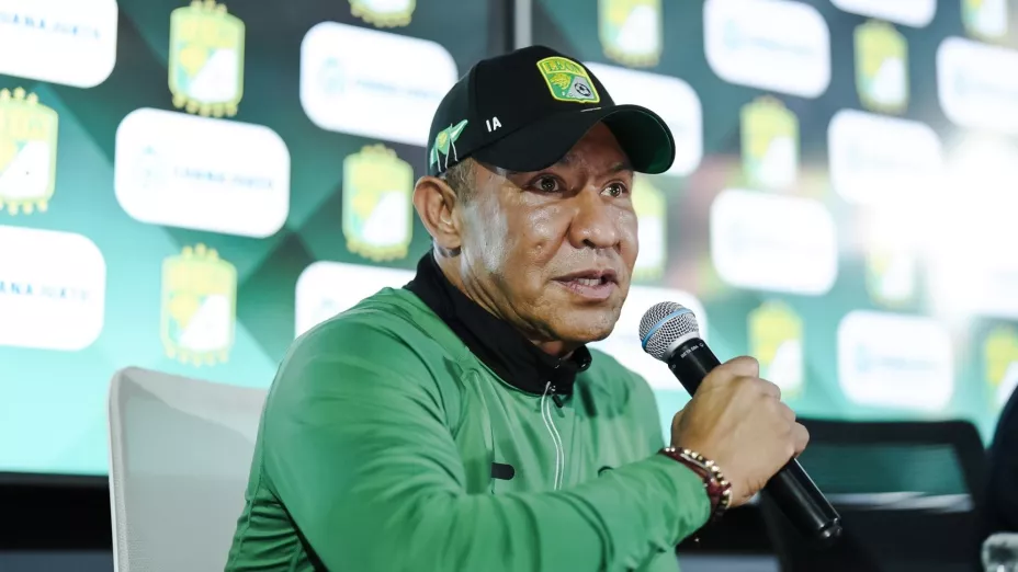 La gran misión de Nacho Ambriz reconstruir el amor propio y el juego del León.jpg