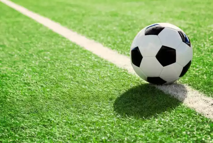 Jugador se retira del futbol para salvar la vida de su mamá