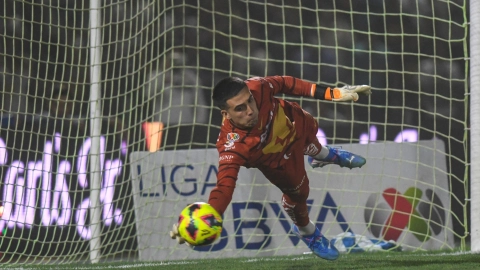 &Aacute;lex Padilla podr&iacute;a jugar la Champions League tras salir de Pumas