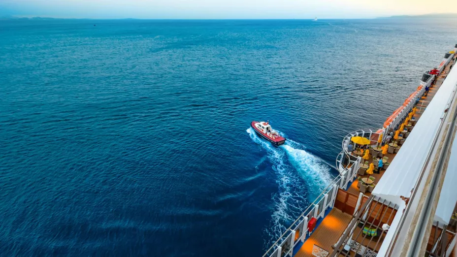 pasajero mayor cayó por la borda del crucero Disney Wonder