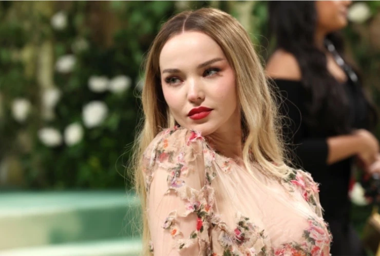 Cirugías plásticas de Dove Cameron