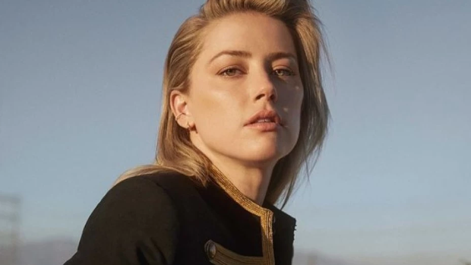 CAMBIÓ DE NOMBRE y hasta idioma - Amber Heard sorprende a sus fans