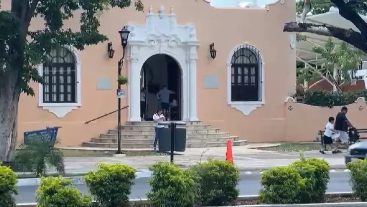 Alumno amenaza con TIROTEO en escuela de Mérida