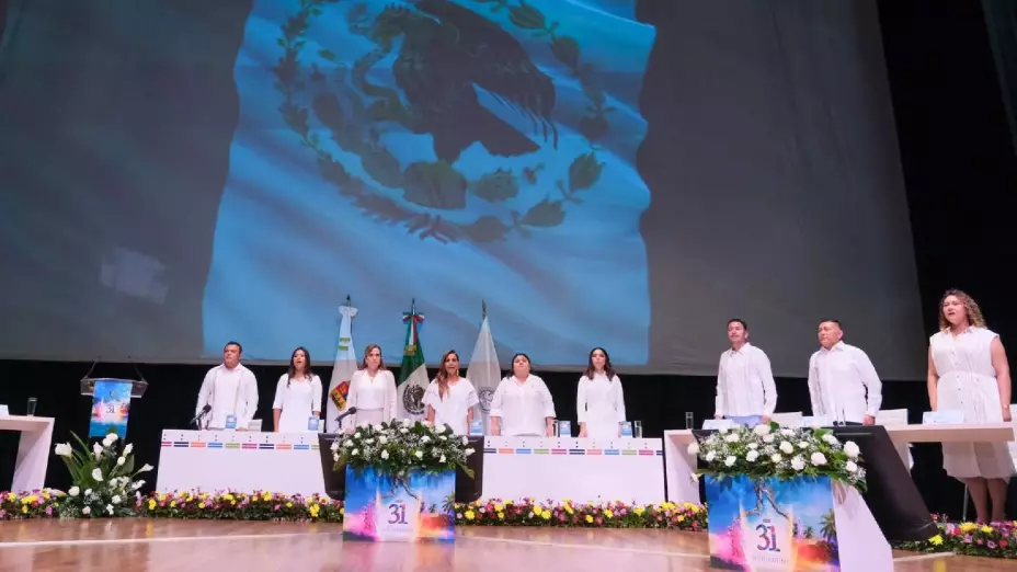 Celebra Mara Lezama el 31 aniversario de Solidaridad y reitera el trabajo social.jpg