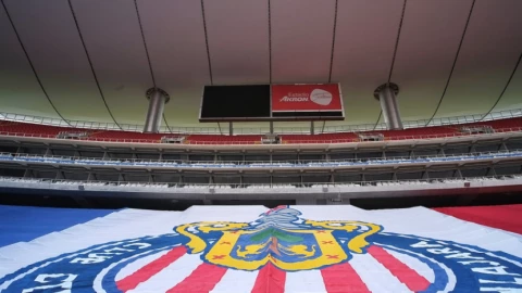 Chivas recupera a Víctor Manuel Vucetich