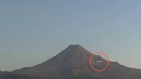 Ovni fue captado en video en el volcán de Colima el sábado 23 de noviembre de 2024
