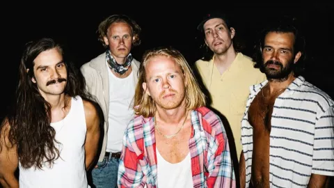 Kakkmaddafakka llegará a Guadalajara con un show lleno de buena vibra