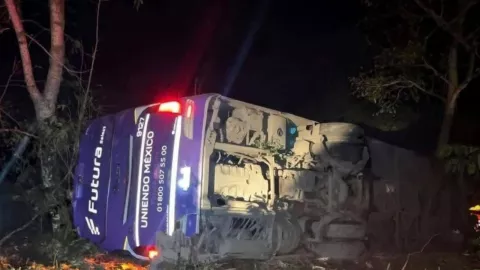 Lista de lesionados tras volcadura de autobús en México-Tampico