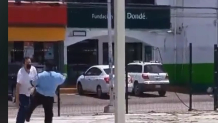 Hombre-pide-camilla-para-su-esposa-y-guardia-lo-golpea-en-IMSS-de-Quintana-Roo