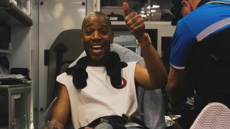 Kid Cudi se rompe el pie al saltar del escenario de Coachella 2024