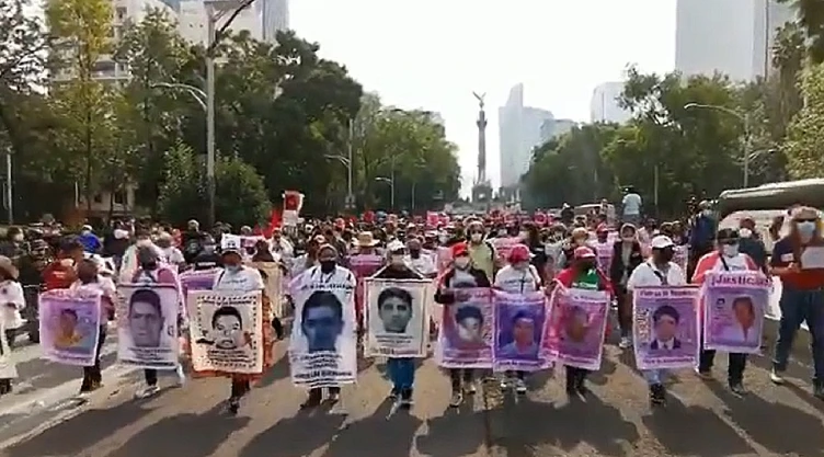 marcha_normalistas_ayotzinapa