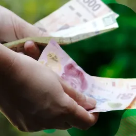 Billete falso de cajero.