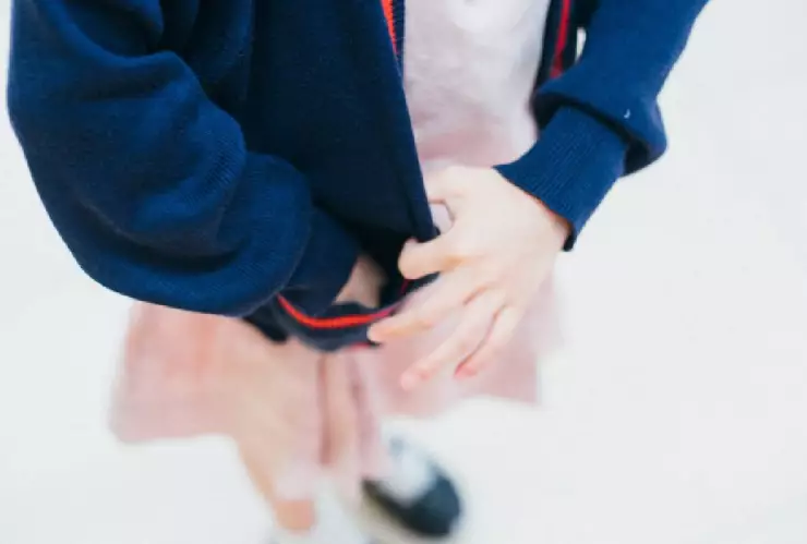 Niñas practican reto viral de TikTok de la viagra con sus compañeros