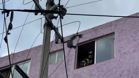 VIDEO: Pequeño de 8 años se electrocuta jugando en la colonia Doctores
