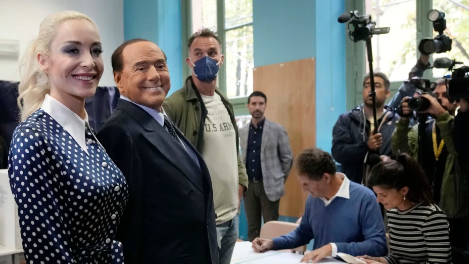 Silvio Berlusconi con su pareja, Marta Fascina