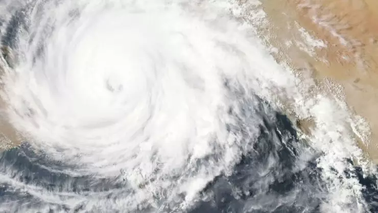 ATENCIÓN_ Huracán Beryl, toca tierra; sigue siendo categoría 4