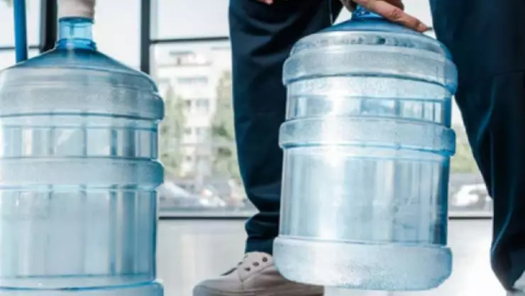 ¿Por qué rellenar el garrafón de agua es malo para la salud?