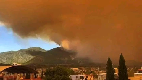 Revelan la imagen satelital del incendio en Libres, Puebla y zonas afectadas por humo