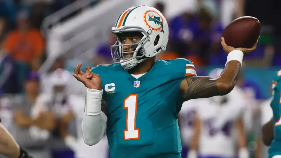 Tua tagovailoa, miami dolphins