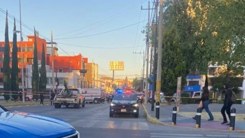accidente patrulla taxi bulevar 5 de mayo hoy