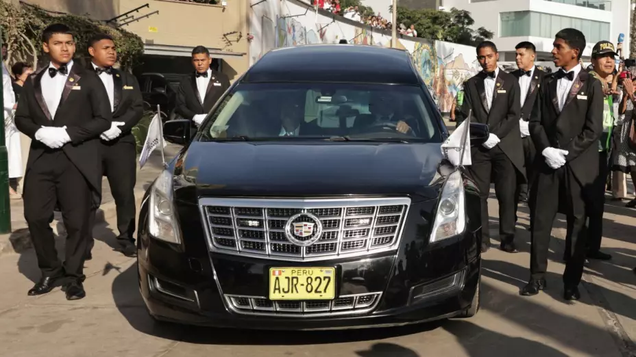 Los restos de Mario Vargas Llosa fueron cremados en Lima